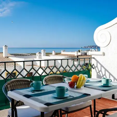 Wow Front View, 150 M To Beach, Wifi Lagos