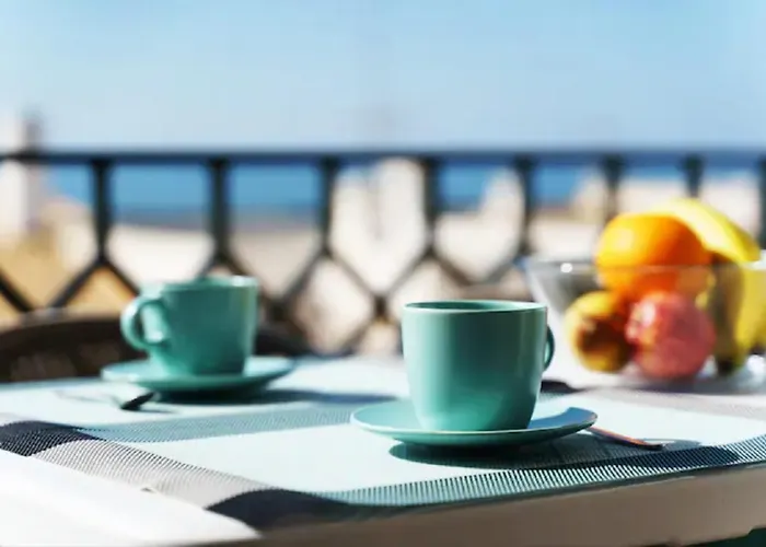 דירה Wow Front View, 150 M To Beach, Wifi לאגוּ‏ש