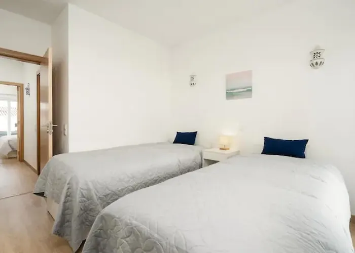 Wow Front View, 150 M To Beach, Wifi